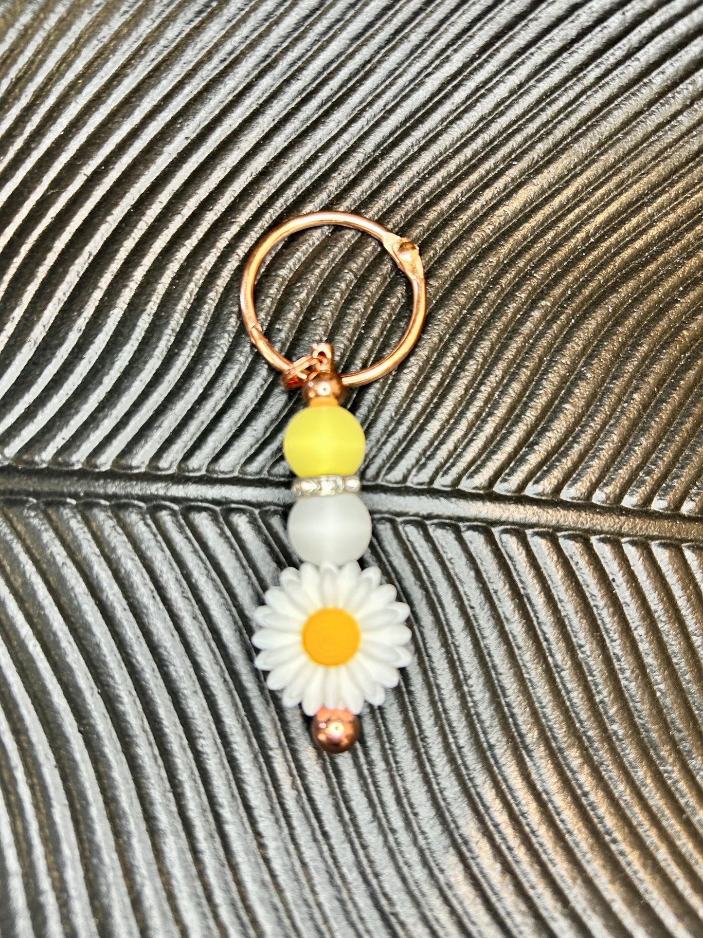 Sunflower beaded keychains, silicone beads, sunflowers, spring, pastel colors, great gifts. flowers.