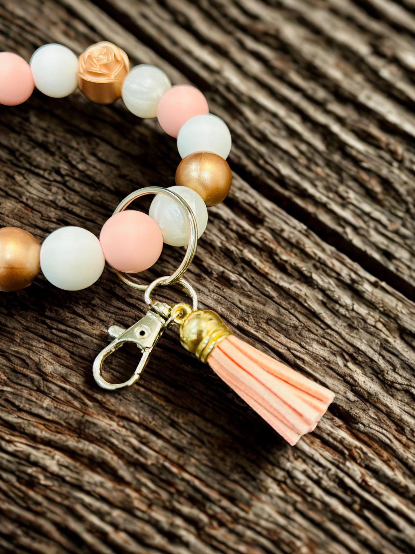 Elegant Rose Gold Wristlet Keychain - Stylish Accessory