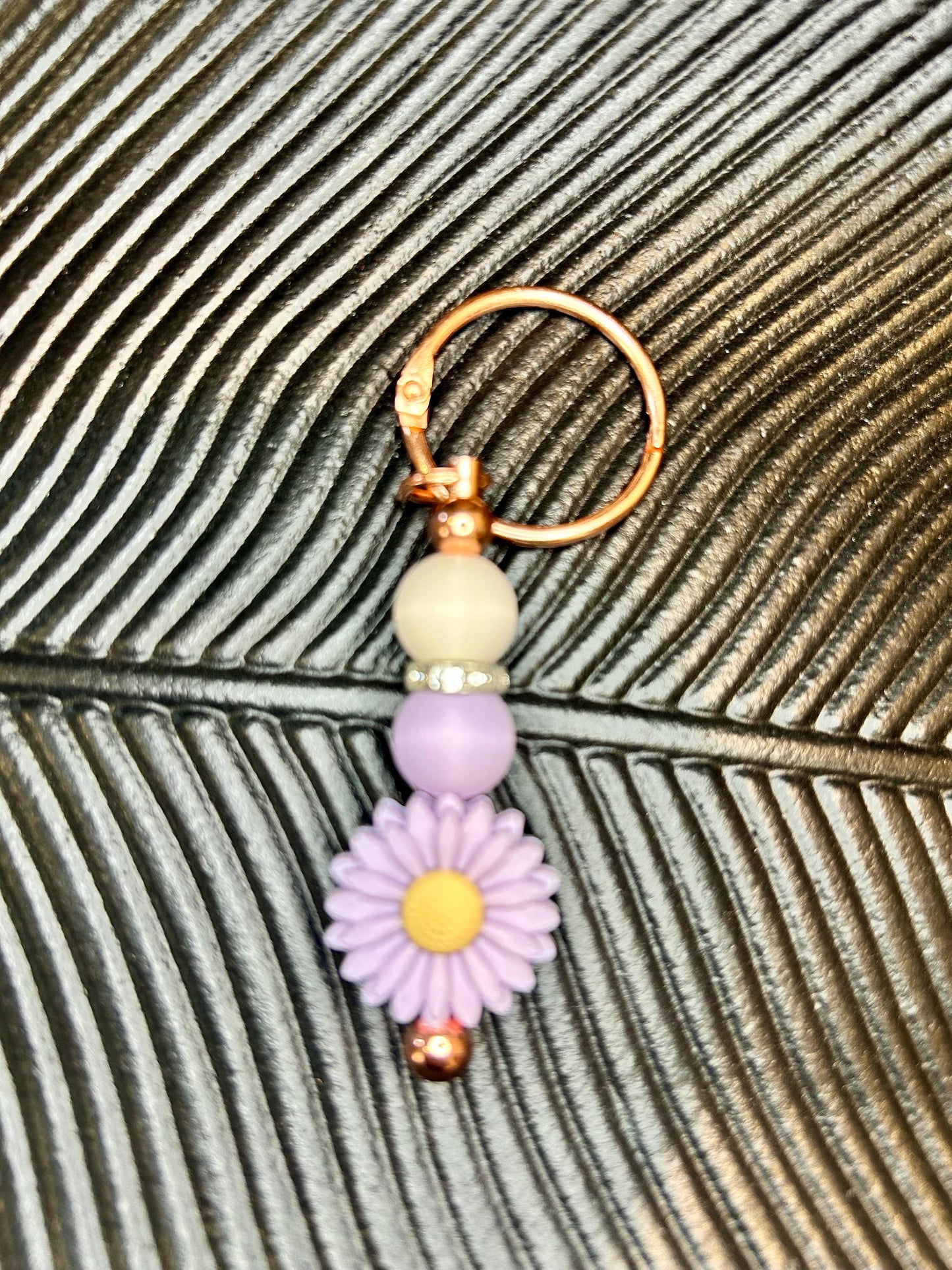 Sunflower beaded keychains, silicone beads, sunflowers, spring, pastel colors, great gifts. flowers.